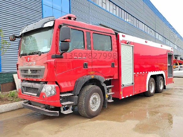 豪沃12吨水罐消防车