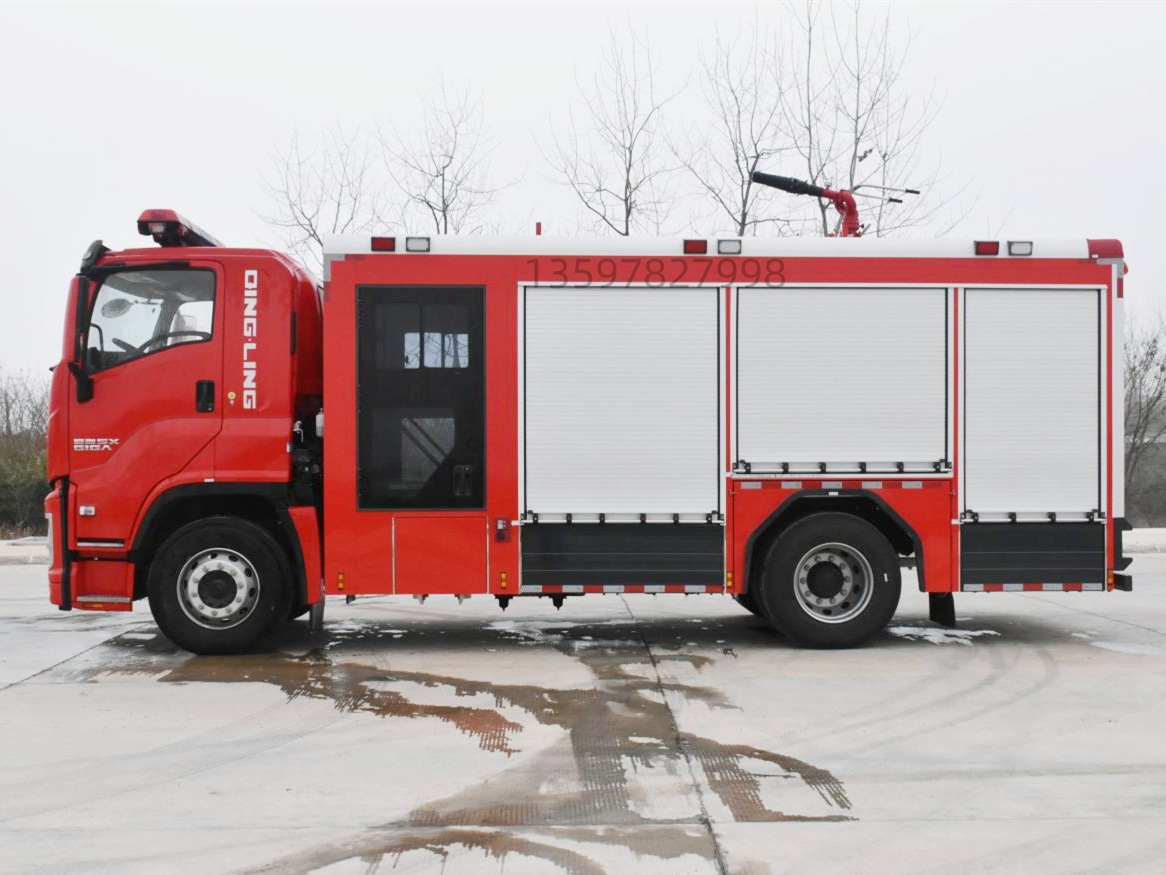 五十铃6吨泡沫消防车（独立乘员室）