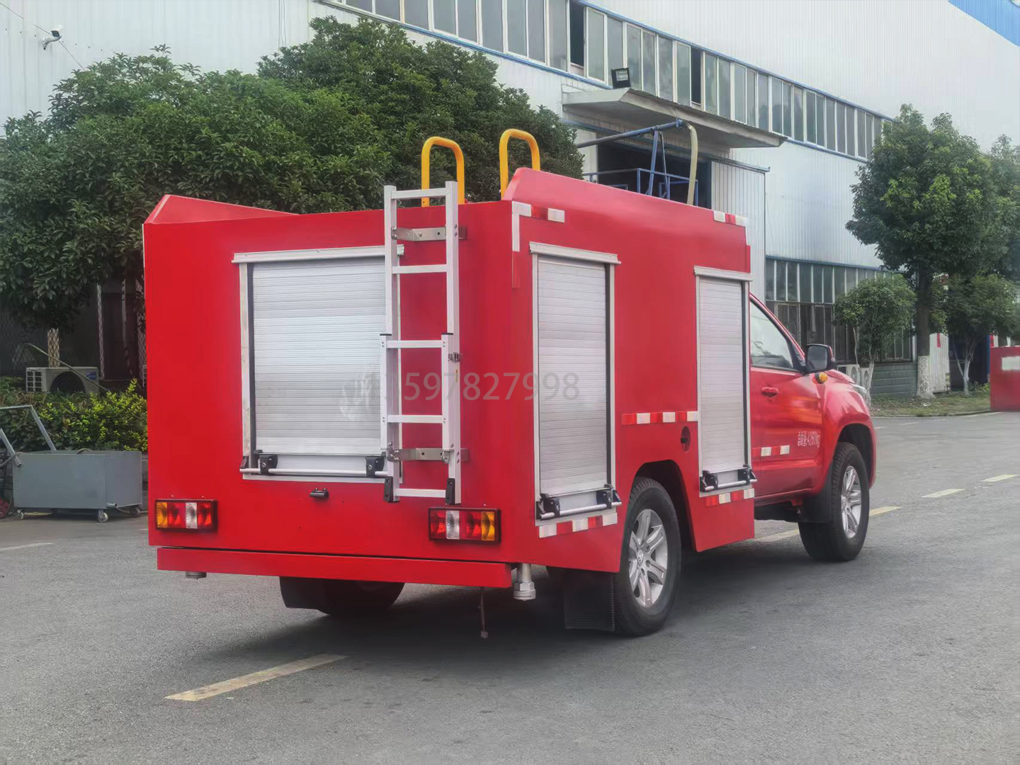 四驱1.8吨森林消防救险车