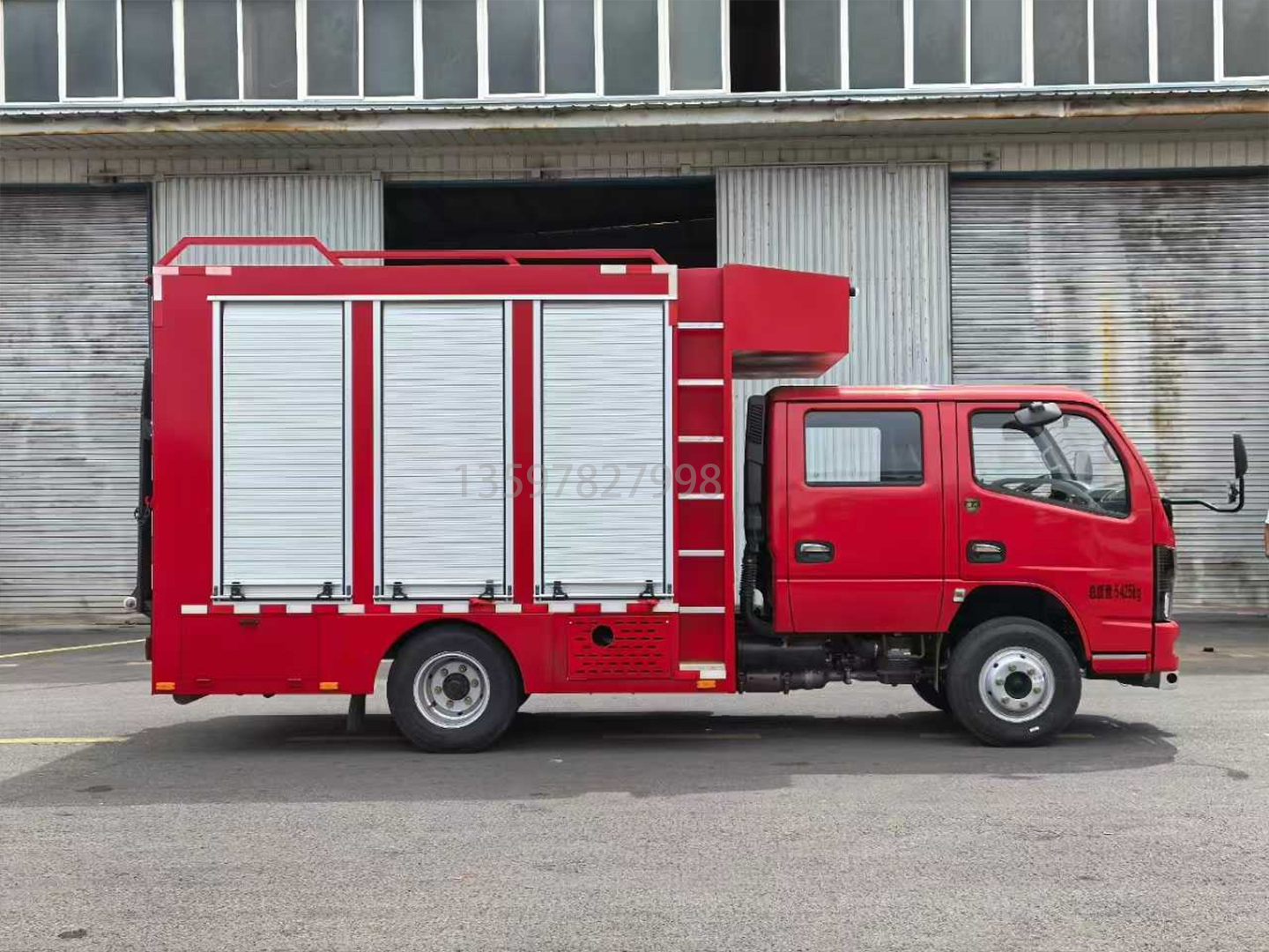 东风多利卡抢险救援照明车