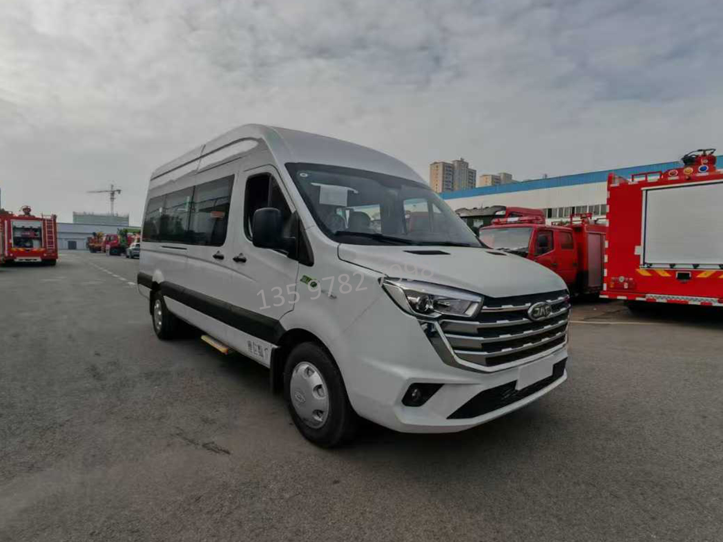 江淮13-17座森林消防运兵车