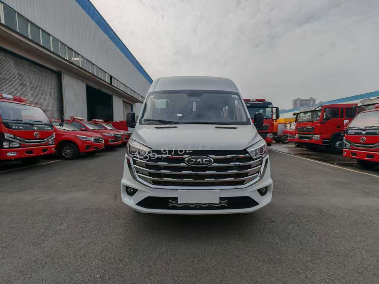 江淮13-17座森林消防运兵车