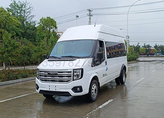江铃10-15座森林消防运兵车